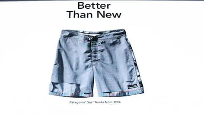 En 2011, Patagonia publicó un anuncio en The New York Times con una foto de una chaqueta y la leyenda “No compres esto si no lo necesitas”. Desde entonces, ha seguido con esa línea, alentando a comprar prendas de Patagonia de segunda mano y a remendar en vez de botar. (En la imagen: "Mejor que nuevos")