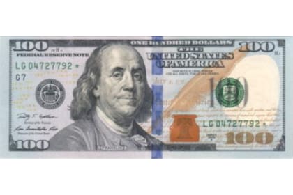 En 2013, el billete de 100 dólares comenzó a tener tonalidades azules