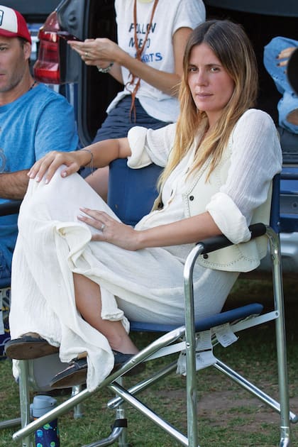 En 2013 se casó en Lobos con Guillermo “Sapo” Caset (9 de handicap, juega para La Ensenada) y su traje, que fue una creación de su abuela, la reconocida diseñadora Inés Duggan, causó sensación. En 2020 debutaron como papás con la llegada de Lucero, y después siguieron Cruz e Índigo