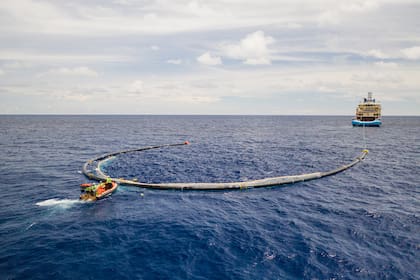 The Ocean Cleanup Foundation trabajando en el océano