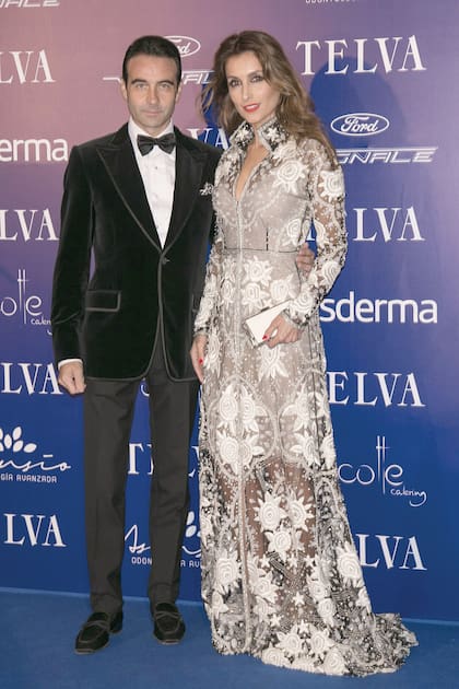En 2015 en una gala en Valencia, junto al reconocido torero Enrique Ponce, de quien se divorció en 2021. Cuando aún estaban casados fueron los padrinos de Miguel, uno de los hijos de Luismi y Aracely Arámbula.