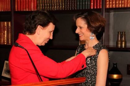 En 2015, la académica fue condecorada con la Legión de Honor por el gobierno de Francia