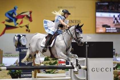 En 2015, la hija de Tom Selleck
participó del Longines Masters en Los Ángeles.