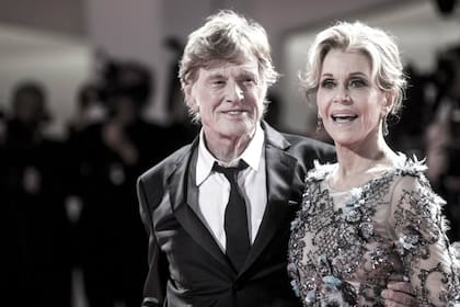 Fonda en 2017, con Robert Redford, cuando recibieron el León de Oro en Venecia por su trayectoria