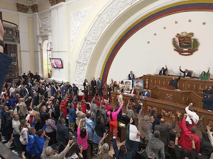 En 2017 el Tribunal Supremo, controlado por el chavismo, asumió las funciones de la Asamblea Legislativa, que estaba dominada por la oposición