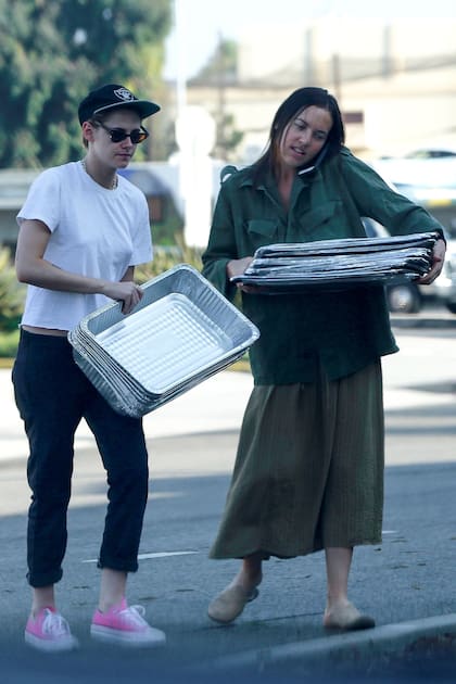 En 2017, Kristen Stewart fue fotografiada en Santa Mónica a la salida de un refugio para personas sin hogar