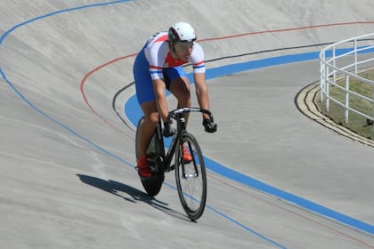 En 2018, el santafesino, entonces de 21 años, batió el récord argentino de velocidad en la prueba del kilómetro.