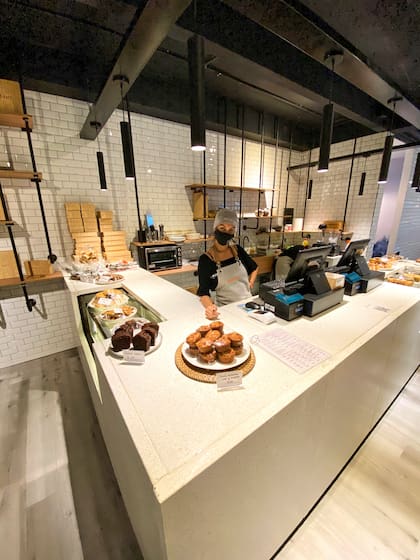 En 2021, Fava abrió Philo Café en Las Cañitas, desprendimiento del exitoso servicio de Philosopheat.