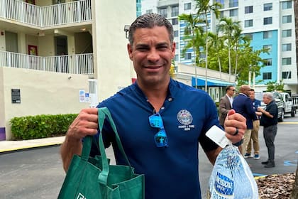 En 2021, optó por recibir su salario en Bitcoin para promover a Miami como un hub tecnológico