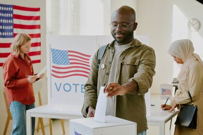 En 2021 se aprobó una ley para que los migrantes con Green Card puedan votar en Nueva York, pero fue declarada inconstitucional