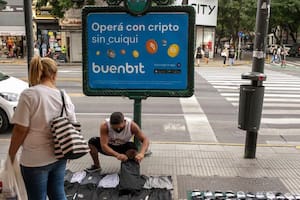 Cómo la crisis ha disparado el uso de criptomonedas en Argentina (y por qué muchos las prefieren al dólar)