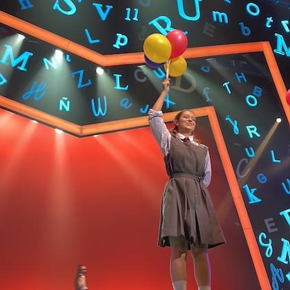 En 2023 Bianca Aristarán debutó en teatro como parte del ensamble de Matilda, el musical (Instagram @bianaristaran)