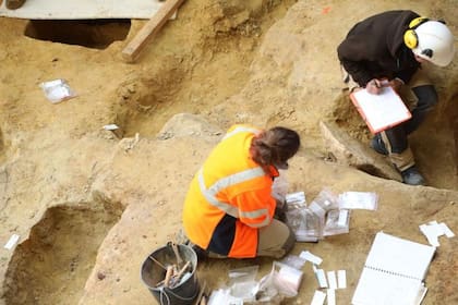 En 2023, durante las obras de remodelación de una céntrica estación de trenes, fue hallada una necropolis romana con 50 tumbas.