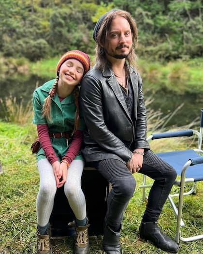 En 2024, Fisher estrenó Bookworn junto a Elijah Wood (Foto: Instagram @nellfisher_)