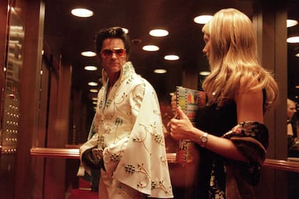 En 3000 millas al infierno (2001) Kurt Russell se reencontró con el personaje de Elvis