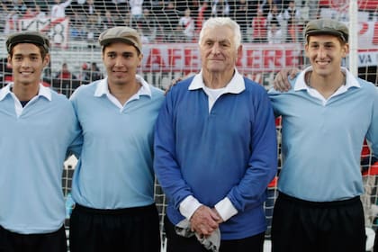 En abril 2014, cuando River le realizó un homenajeen el Monumental con juveniles vestidos como él
