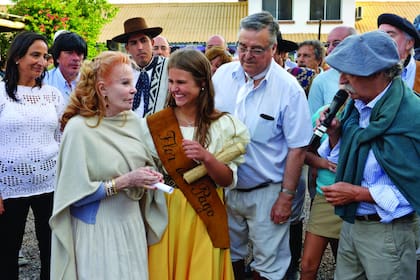 En abril de 2009, por decreto de Nicolas Sarkozy, Francia condecoró a Laetitia D’Arenberg con la Legión de Honor en el grado de Caballero en reconocimiento a su compromiso con distintas causas sociales