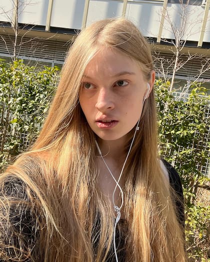 En abril de 2022, cuando alcanzó la mayoría de edad y el estado de California se lo permitió, solicitó el cambio de género, de nombre y de apellido: dejó de ser Xavier Alexander Musk y eligió llamarse Vivian Wilson