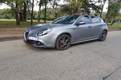 En ADN italiano está presente en las líneas del Alfa Romeo Giulietta Quadrifoglio