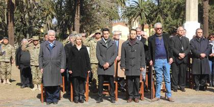 En agosto de 2018, en ocasión del 44° aniversario de la defensa de la Fábrica Militar de Pólvora y Explosivos de Villa María, se realizó una ceremonia para recordar a los efectivos fallecidos en la ciudad cordobesa y distinguir a sus familiares; en la primera fila, a la izquierda, está Arturo Larrabure, hijo del militar que fue secuestrado y asesinado 373 días después; en el otro extremo de la fila está Jorge Fernández