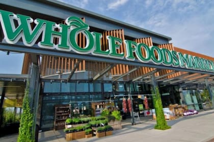 En agosto de este año, otro cliente de Whole Foods compartió en redes su descontento tras pagar la misma cifra por un simple plato de macarrones con queso