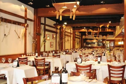 En Aires Criollos también pueden comerse espléndidos pescados a la parrilla