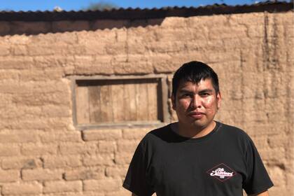 En algún momento de la secundaria Omar, que era escolta, entendió que educarse era la manera de rebelarse contra un sistema que sentía, y siente, opresor