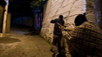 En algunas comunas de Cali, en Colombia, los enfrentamientos entre bandas rivales se dan a cualquier hora del día y de la noche