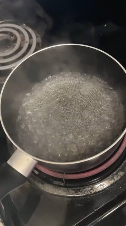 En algunas partes de EE.UU. el agua puede tener una gran presencia de Plomo debido a los materiales de los servicios de cañerías