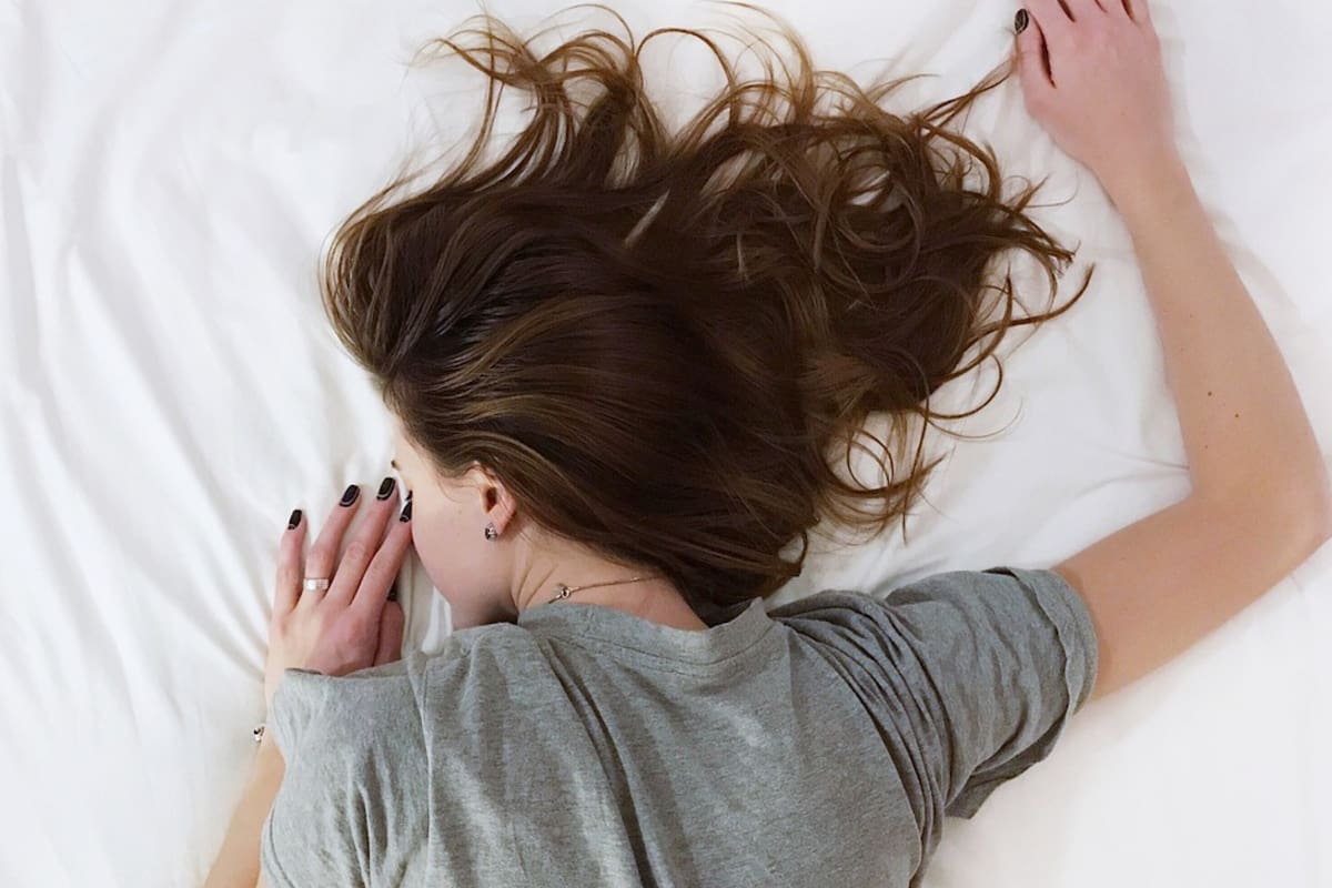 La hora recomendada para tomar una siesta y retrasar el envejecimiento cerebral hasta seis años