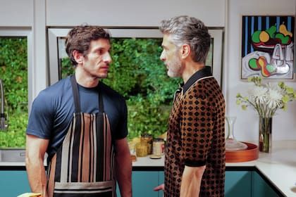 En Amarga Navidad, el humor asoma de forma más tenue que de costumbre en las historias de Almodóvar