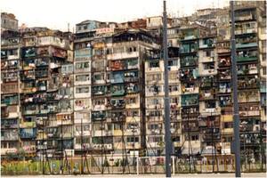 La ciudad amurallada en Hong Kong que fue el lugar más poblado del mundo a finales del siglo XX