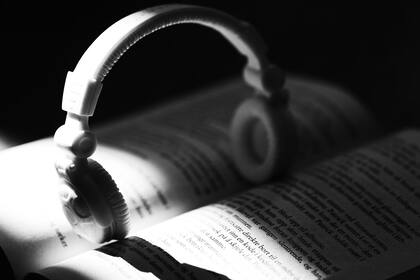 En Argentina aún hay muy poco contenido en español que pueda generar tracción, pero las editoriales creen en el formato.