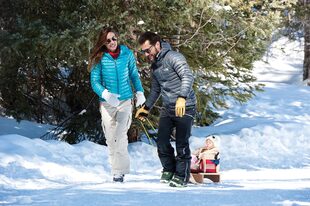 En Aspen, en 2013, donde celebraron por partida doble: una década de amor y el primer cumpleaños de su hija.