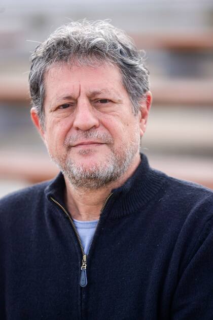 En Automatizados, Eduardo Levy Yeyati, junto con Darío Judzik, disecciona el mundo del trabajo a partir de la aparición de la Inteligencia Artificial