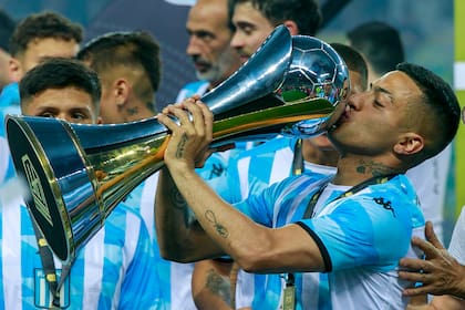 En Avellaneda, de madrugada: un exjugador de Independiente y de Racing vendió un anillo de oro.