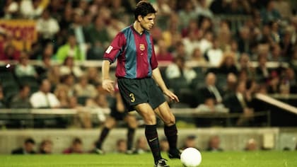 En Barcelona jugó 25 partidos y ganó la Liga 1998/1999