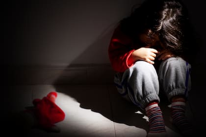 En base a los datos de la línea telefónica 137, entre octubre de 2020 y septiembre 2021 se registraron 9.989 niños y adolescentes víctimas de violencia familiar y/o sexual en la Argentina