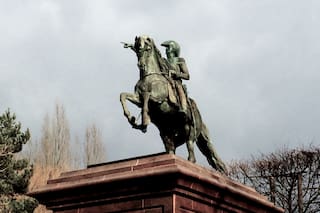 San Martín, el héroe monumental que el mundo homenajeó en bronce y mármol