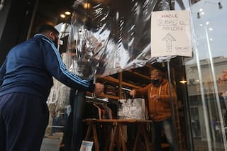 Zona sur: en los centros comerciales dicen que la gente nunca dejó de salir