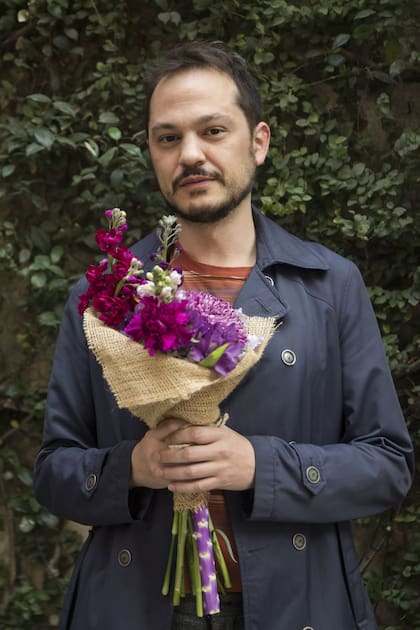 En Blumm, los ramos se envuelven con textiles artesanales