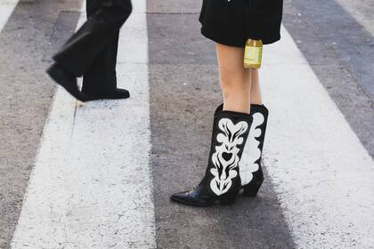 En Blythe no se pueden usar botas de vaquero sin un permiso que certifique que la persona es dueña de al menos dos vacas