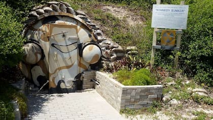 En búnker Kennedy, en Peanut Island, estuvo abierto al público hasta el 2017
