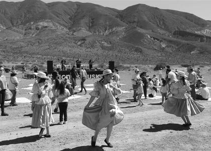 En Cachi, hubo tiempo para música autóctona y ecología