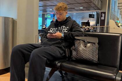 En cada ocasión que puede, Rezon hace ostentación de su estabilidad económica