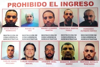 Prohibidos: el cartel con los 10 barras de Boca que distribuyeron en el estadio