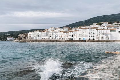 En Cadaqués, te enamorás a cada paso. De su arquitectura. De su paz.