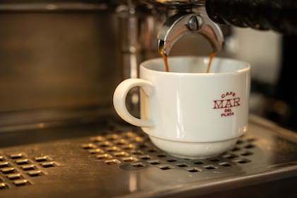 En Café Mar del Plata el café se llama café... no hay términos como "flat white" en su carta