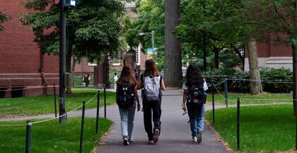 En Cal State LA, los docentes podrán brindar clases online