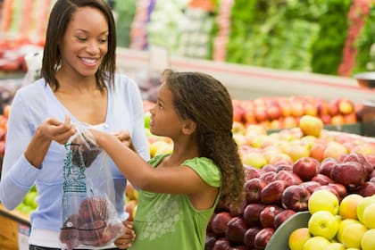 En California, los cupones de alimentos se otorgan mediante el programa CalFresh